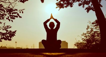 Yoga para estimular el intestino: 4 posturas para el estreñimiento